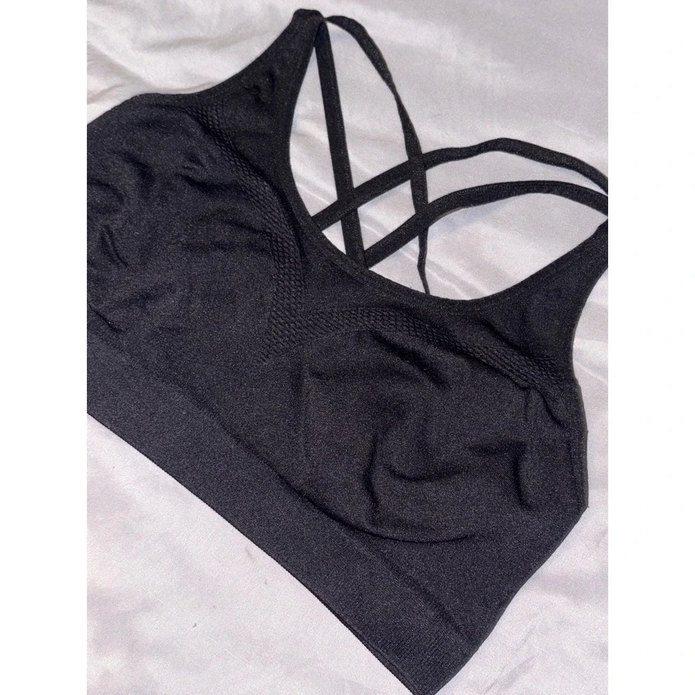 Women's Black Seamless Microfiber Strappy Back Medium‎ Impact Sports Bra, Large